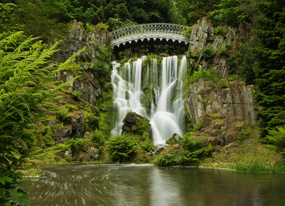 Wasserfall beim Hercules in Kassel, fotografiert beim Umzug mit USH